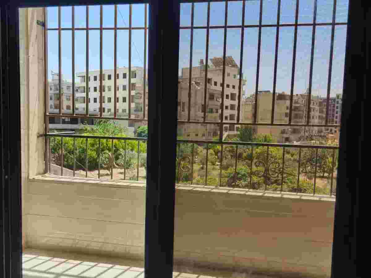 شقة 2 غرف 1 صالات طابق 1 مع فرش للإيجار